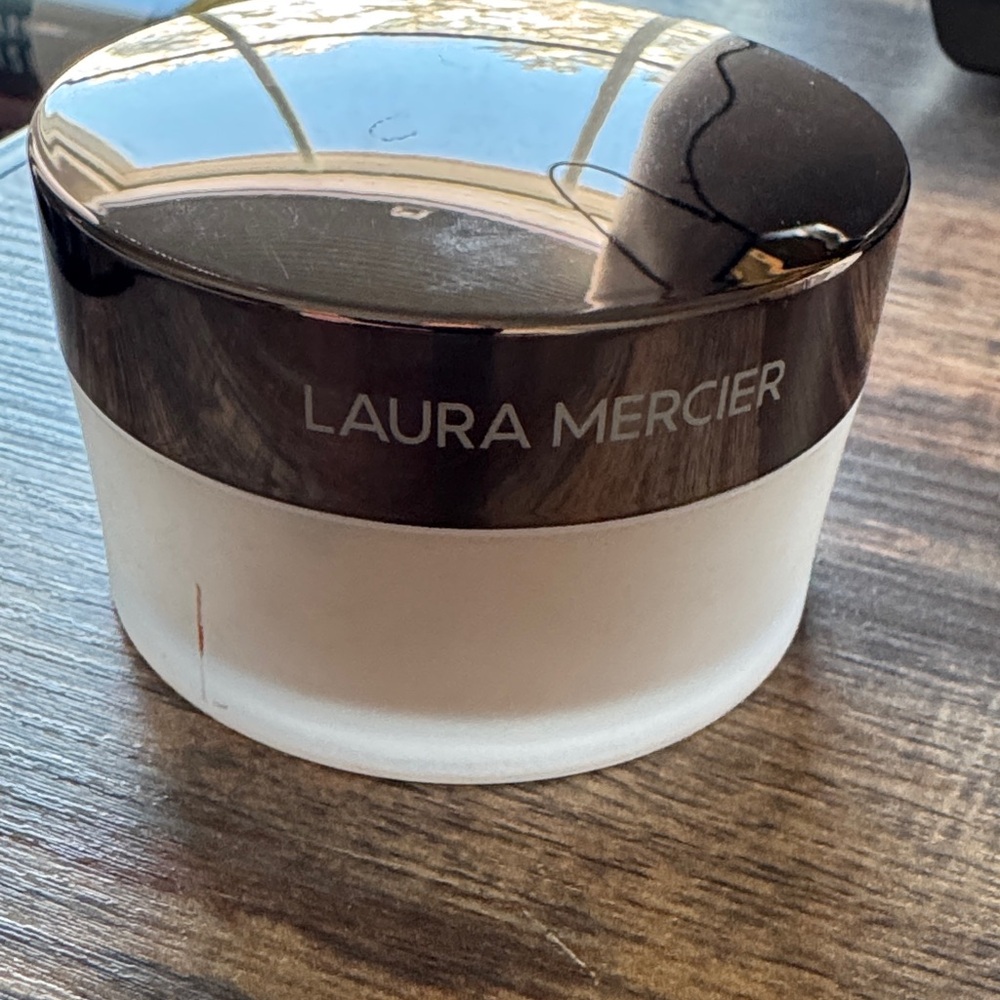 Laura Mercier Translucent Loose Setting Powder - Glow